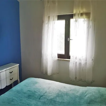 Gemuetliches Kleines Haus Mit Klimaanlage, Wifi Und Entspannender Terrasse Apartment *